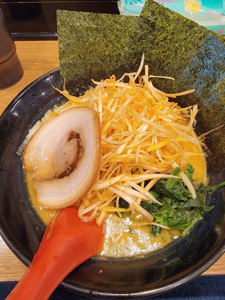 「味噌ねぎラーメン(並)　かため　多め」@武松家 駅前大通り店の写真