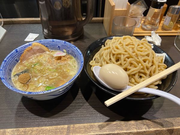 「特製つけ麺 大盛り 1,180円」@六厘舎 上野店の写真