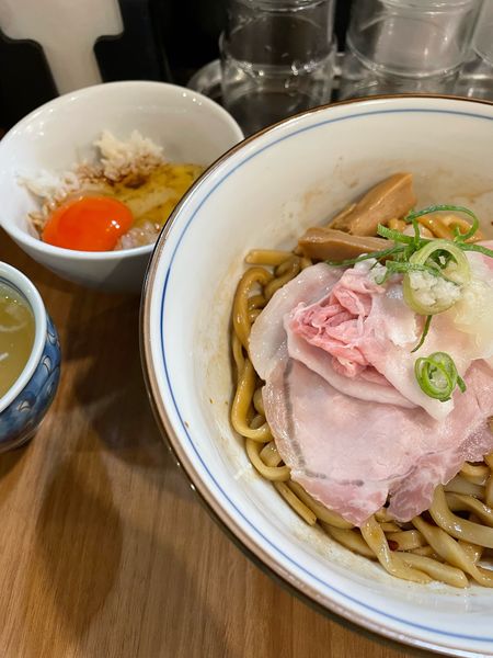 「油そば 大盛 卵かけご飯」@MENクライの写真