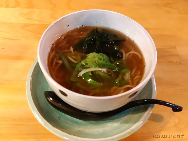 「らーめん（中華）」@焼き鳥×中華 とらベルの写真