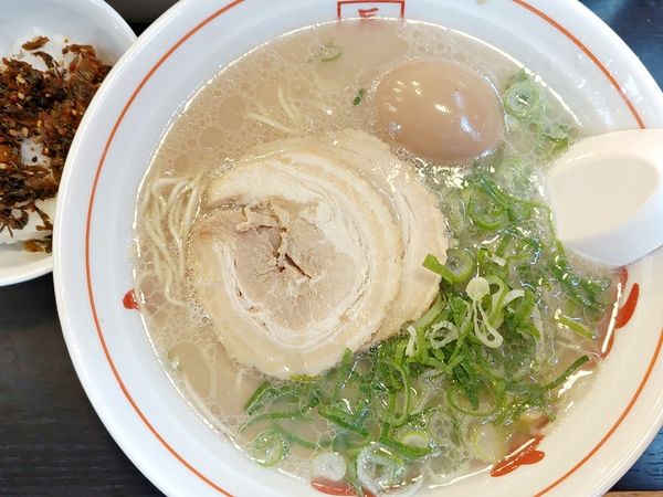 「長浜ラーメン＋味付半熟玉子」@博多長浜屋台やまちゃん 銀座店の写真