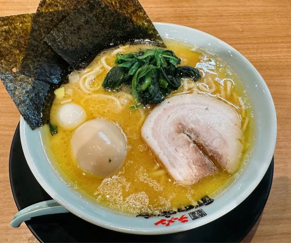 「味玉ラーメン」@町田商店 山際店の写真
