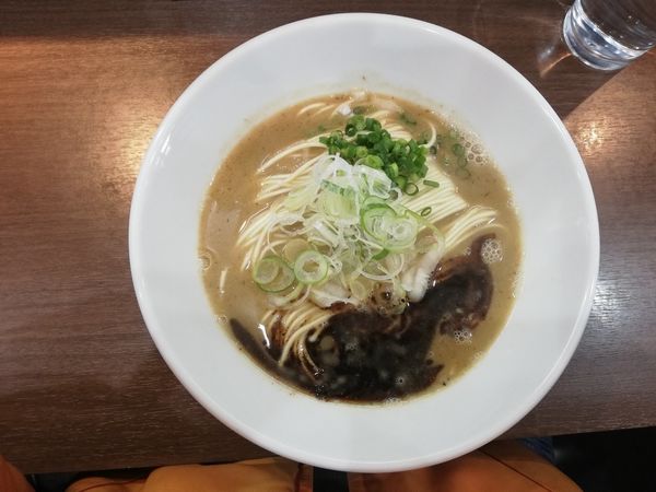 「(限定)自家製焦がし黒マー油の濃厚ソバ」@Noodle&Spice curry 今日の1番の写真