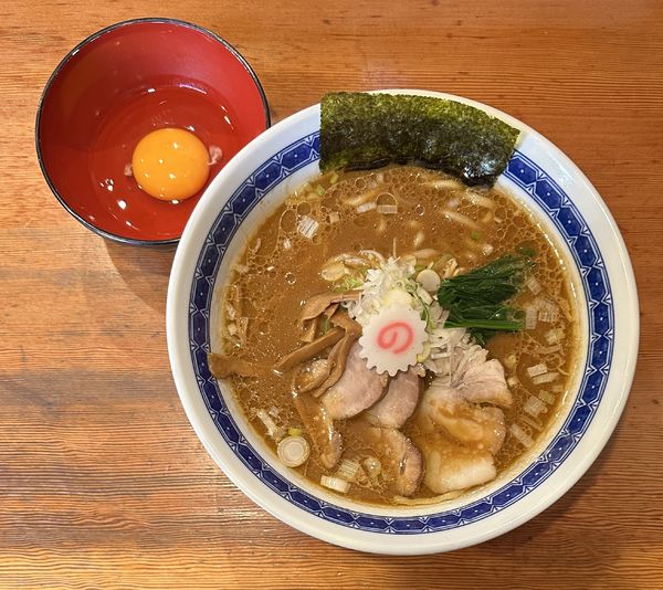 「味噌中華そば 生卵」@味噌中華そば からす味の写真