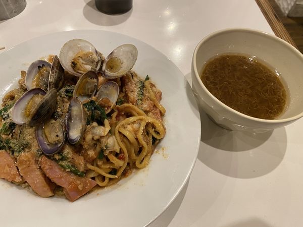 「限定 アサリとトマトベーコンの和えそば 1300」@タマネギヘッドバッドの写真