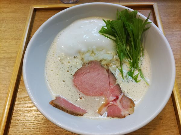 「ふく流らーめん」@ふく流らーめん 轍 東京高田馬場本店の写真