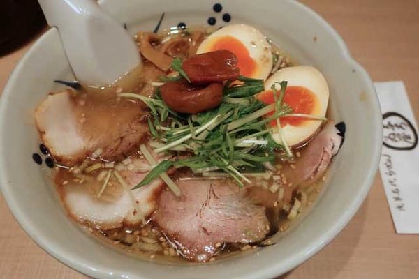 「梅しおらーめん　900円＋チャーシュー増し　250円他」@与ろゐ屋の写真