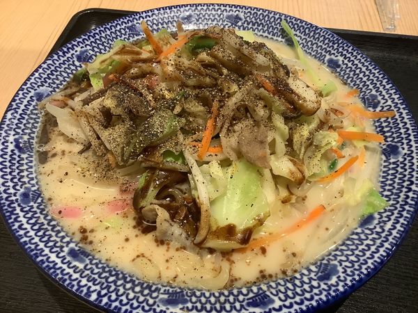 「黒ちゃんぽん　950円」@小田原ちゃんぽんの写真