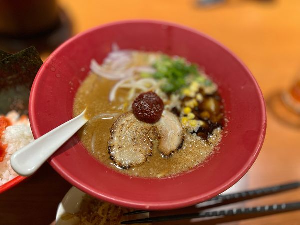 「冬季限定味噌赤丸」@一風堂 名古屋平針店の写真