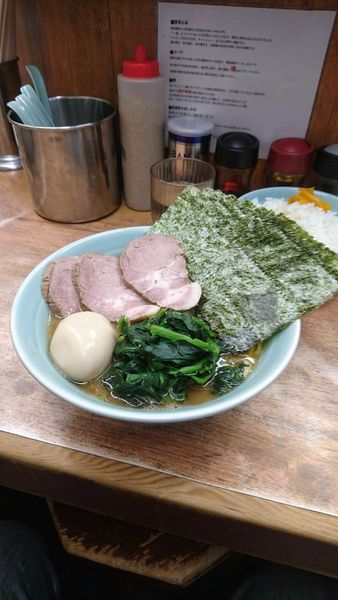 「志木盛ラーメン  並」@横浜ラーメン 武蔵家 志木店の写真