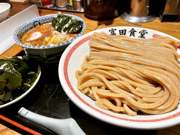 「濃厚つけ麺 特盛り ワカメ(三陸産)」@松戸中華そば 富田食堂の写真