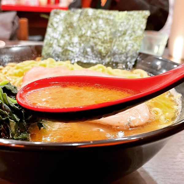 「チャーシューラーメン大/ご飯大盛り/真鱈のチャンジャ」@杉田家 千葉祐光店の写真