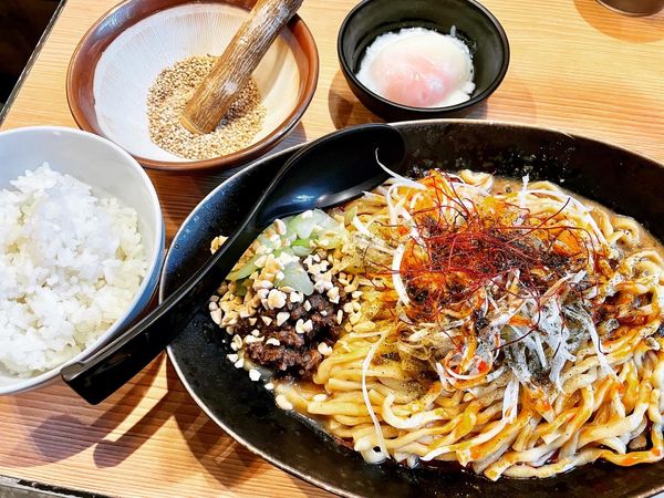 「温泉玉子汁無し坦々麺(つゆがないわけで、)/ミニごはん」@四川担々麺 どういうわけで、の写真