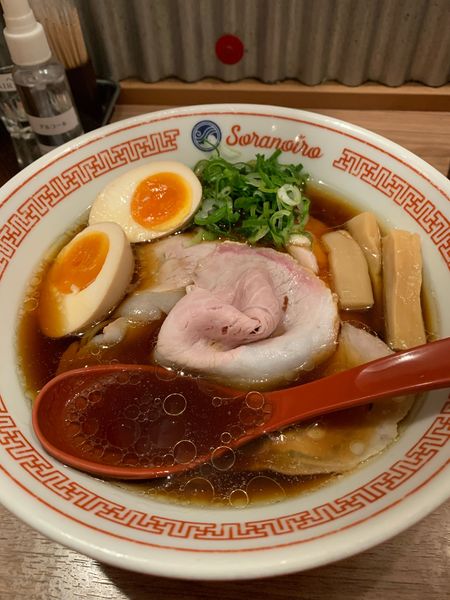 「特製淡麗醤油ラーメン」@ソラノイロ NIPPONの写真
