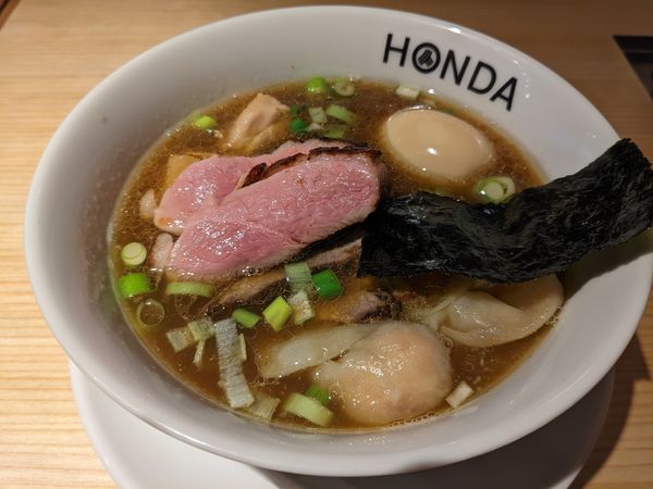 「自家製手揉みらぁめん特上」@本田麺業 神田西口駅前店の写真