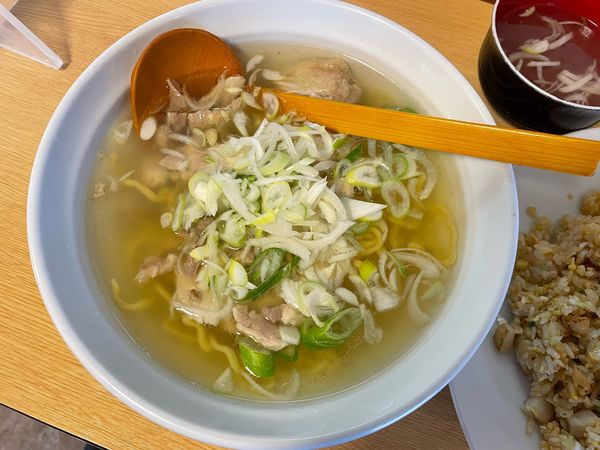 「葱油湯麺（葱入りラーメン、塩）」@楽食中華 飛燕の写真
