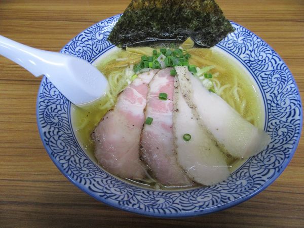 「淡麗とりそば　塩（８６０円）＋鶏チャーシュー１２０円」@大勝軒ROSSO－ロッソ－の写真