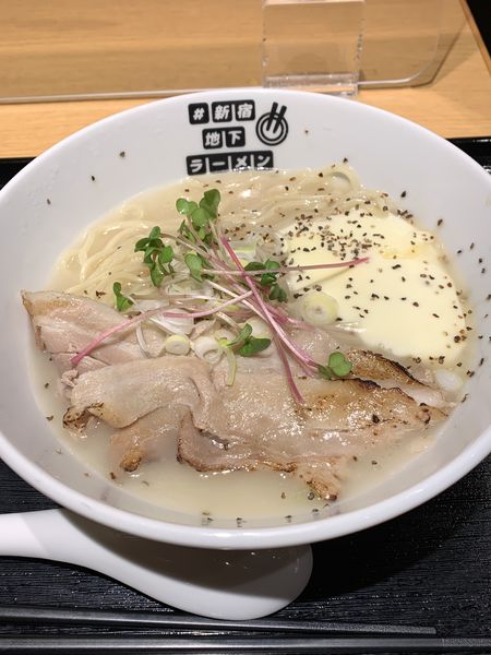 「【鳥の鶏次 】トロける鶏そばフロマージュ」@#新宿地下ラーメンの写真