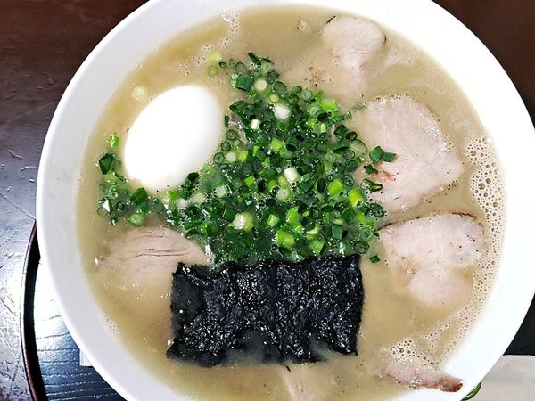 「チャーシューメン＋ゆでたまご」@ラーメン 旦過の写真