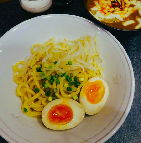 「炙りチーズカレーつけ麺、麺少(850円)」@魚だしラーメン 若竹の写真