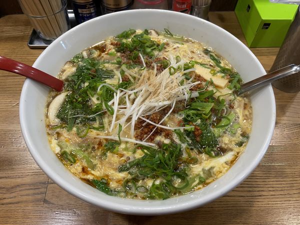 「麻辣酸辣湯麺（大盛）」@スミレ食堂の写真