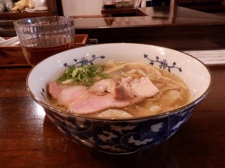 「塩らぁ麺」@手打ち麺 秀登の写真