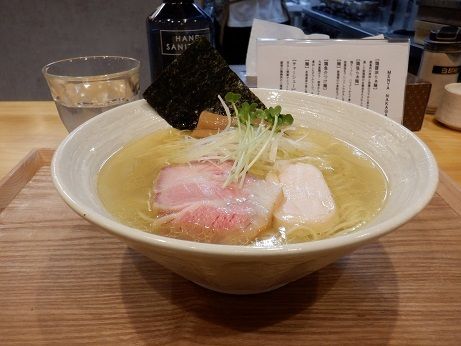 「鶏塩らぁ麺」@MENYA NAKAGAWAの写真