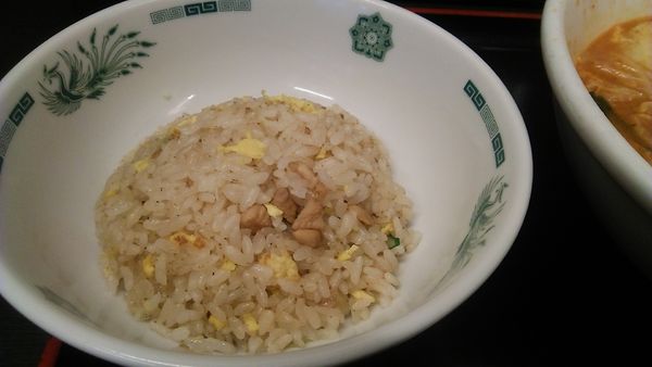 「チゲ味噌ラーメン 半チャーハンセット 940円」@日高屋 小岩南口店の写真