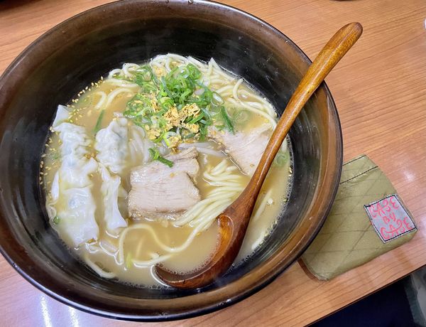 「ワンタンメン（醤油）」@熊きちの写真