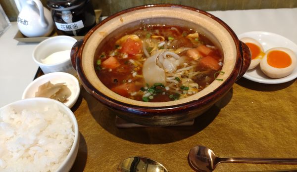 「ふかひれサンラータン土鍋御膳　１０００円　※」@フカヒレ フィンフィン 新橋店の写真