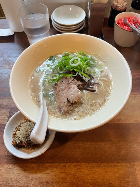 「博多豚骨ラーメン」@幸心堂の写真