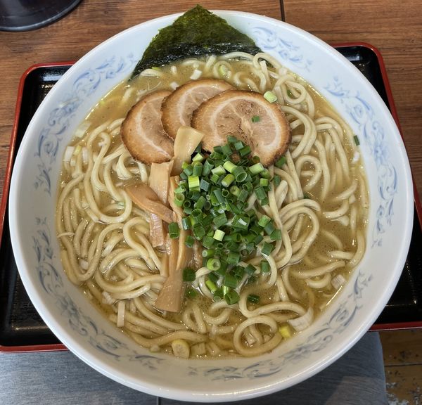 「塩らーめん 特盛 チャーシュー」@麺うら裏の写真