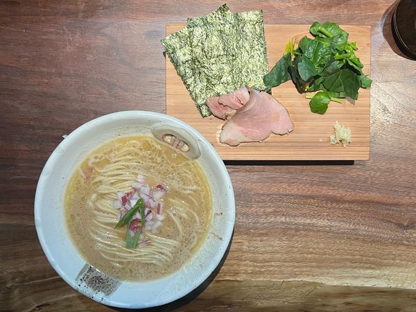 「豚骨強めのクレイジーハウス」@NATURAL TASTEの写真