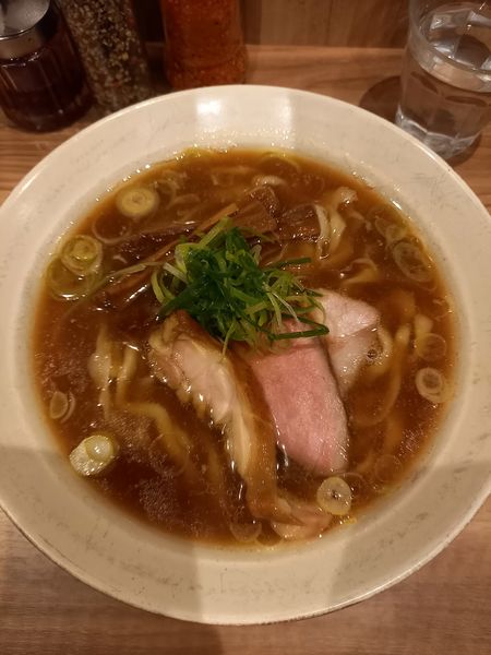 「醤油￥1100＋中盛り￥100＋もち姫手揉み麺￥100」@麺処 ほん田 秋葉原本店の写真