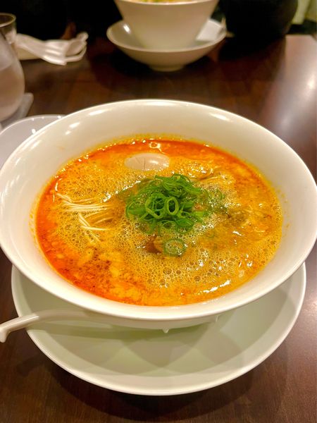 「坦々麺【TP】味玉パクチー」@創作麺工房 鳴龍の写真