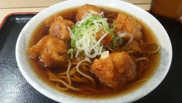 「めっちゃ シュウマイ天そば 530円」@そば処 めとろ庵 後楽園店の写真