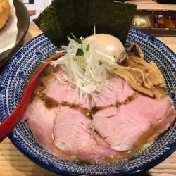 特製濃厚鶏白湯らーめん固め1050円