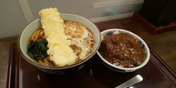 「イカ天+たぬき温かいそば+ミニカレー丼（サービス定食）」@船堀そば 文殊の写真