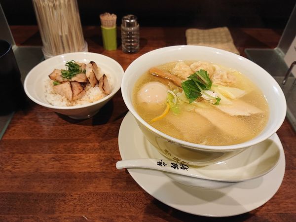 「特柚子塩らぁ麺 豚ごはん」@麺や維新の写真