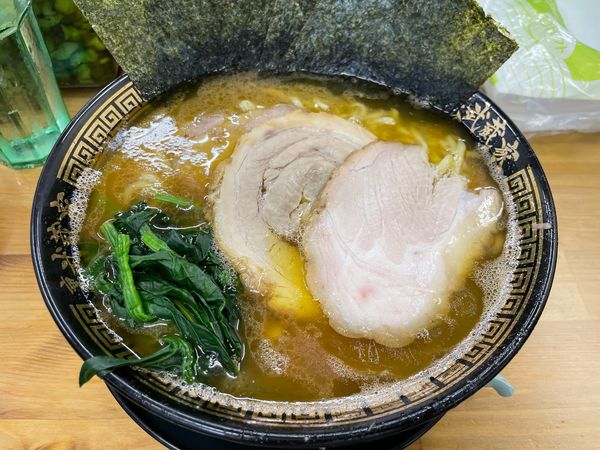 「裏むさ豚三昧　中盛り」@横浜ラーメン 裏武蔵家 西千葉本店の写真