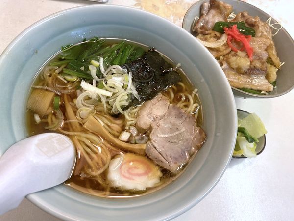 「Aセット ラーメン＋生姜焼丼 700円」@風雷の写真