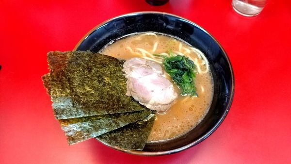 「ラーメン並_750円」@横浜ラーメン 山本家の写真