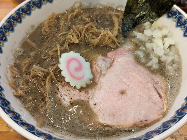 「メンマ濃厚煮干しそば」@らーめんセンター トミオの写真