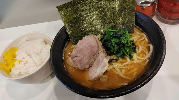 「ラーメン並　ライス100円」@かわむら家の写真
