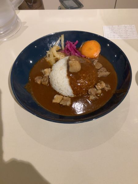 「ポーク角煮カレー　¥900」@スパイスカレー ブラックデビルの写真