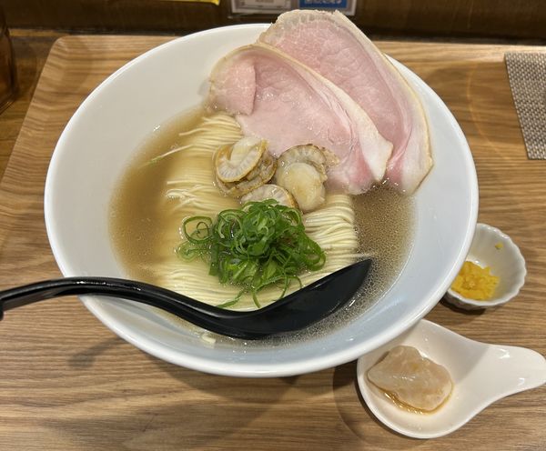 「帆立の塩そば¥950」@麺屋33の写真