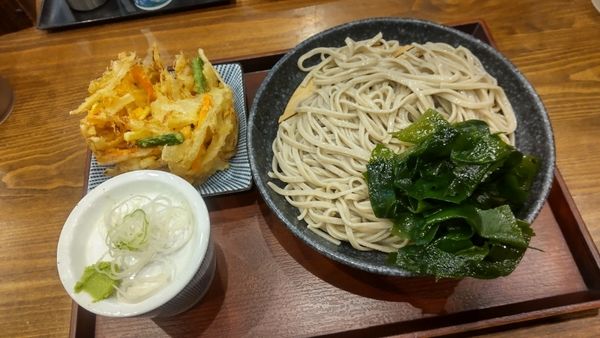 「天もりそば」@十割蕎麦 嵯峨谷 浜松町店の写真