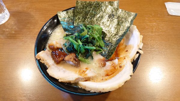 「特製チャーシュー麺 塩 980円 + 半チャーハン 380円」@歩家の写真