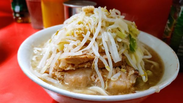 「大ラーメン(ヤサイカラメ)¥650」@ラーメン二郎 三田本店の写真