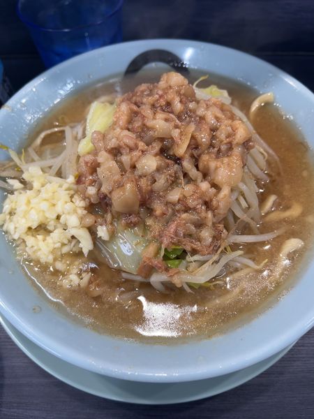「ラーメン(麺半分)ちょいアブラニンニク」@オリバーヌードルの写真